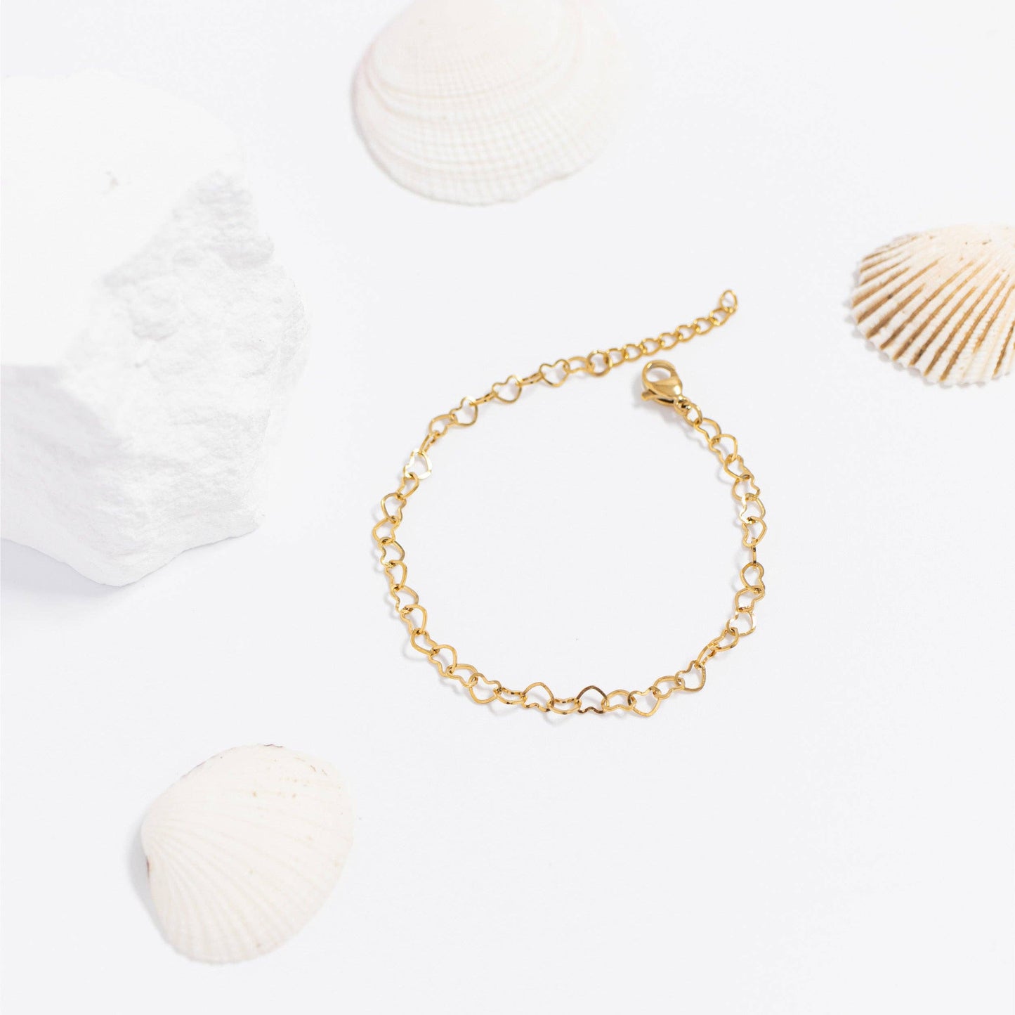 Linked Heart Chain Bracelet - Premium 18K Gold PVD Stainless Steel