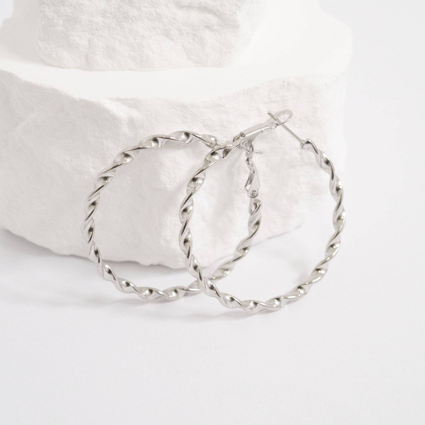 Twist Hoop Earrings - Premium 18K Gold PVD Stainless Steel
